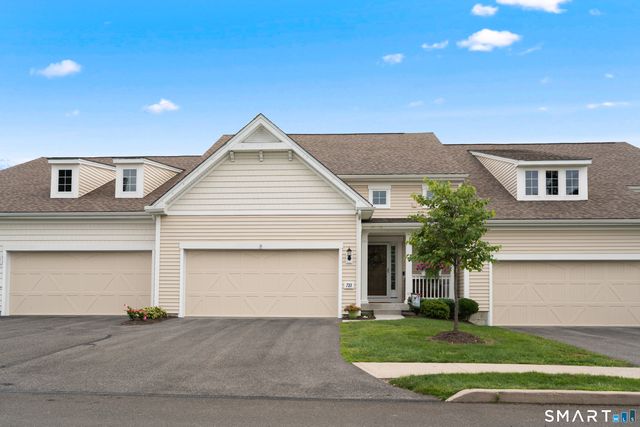 733 Championship Drive 733, Oxford, CT 06478