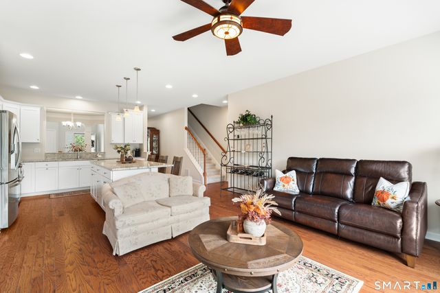 733 Championship Drive 733, Oxford, CT 06478