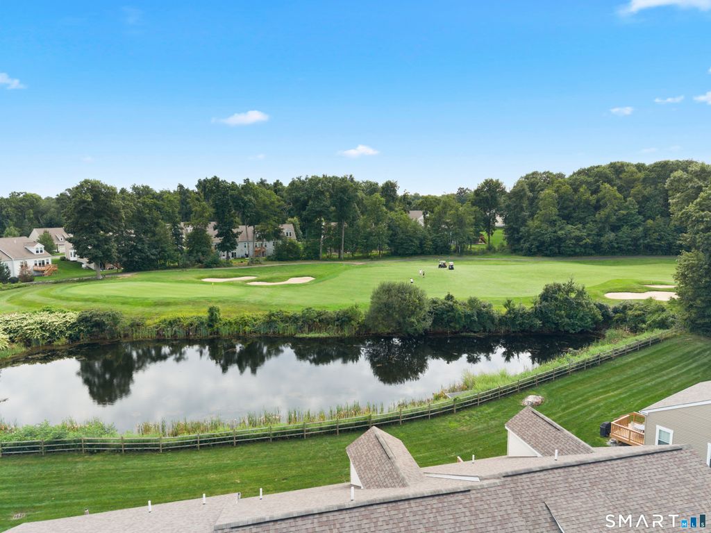 733 Championship Drive 733, Oxford, CT 06478