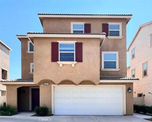 3897 Boulder Dr, Jurupa Valley, CA 92509