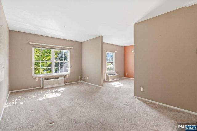 5322 Richmond Road 322, West Milford, NJ 07480