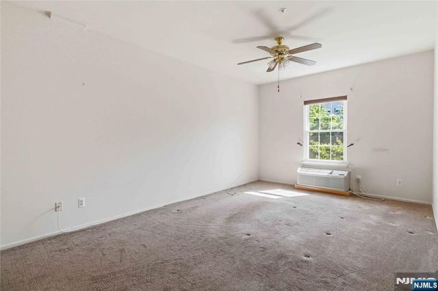 5322 Richmond Road 322, West Milford, NJ 07480