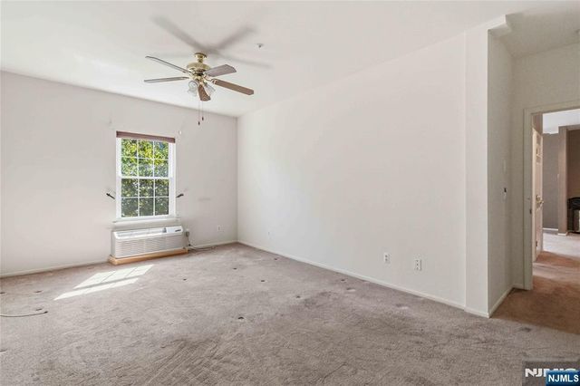 5322 Richmond Road 322, West Milford, NJ 07480