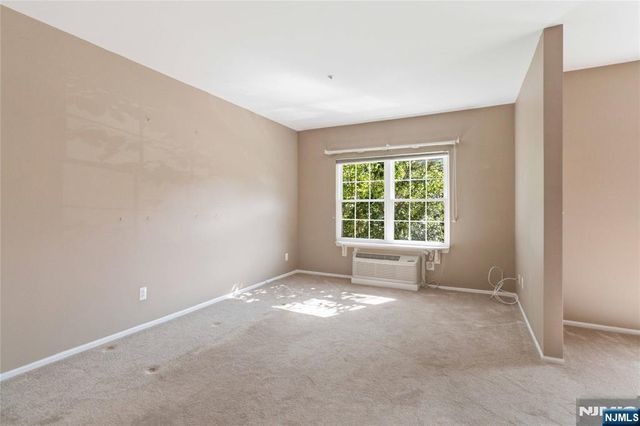 5322 Richmond Road 322, West Milford, NJ 07480
