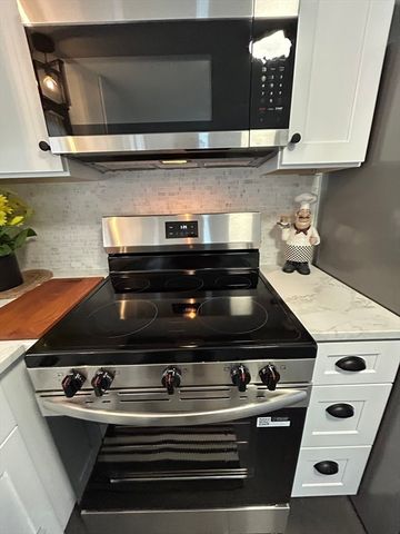 10 Walter St, Norton, MA 02766