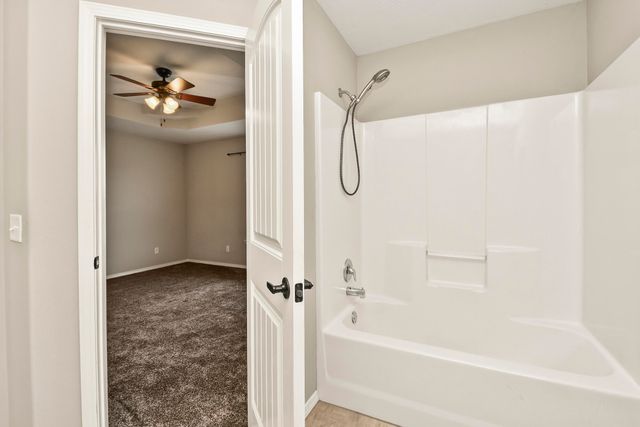 1403 N Farmington Drive, Ozark, MO 65721