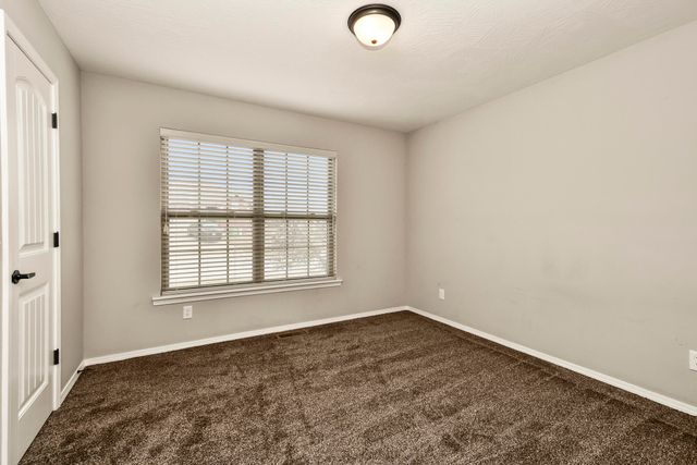 1403 N Farmington Drive, Ozark, MO 65721