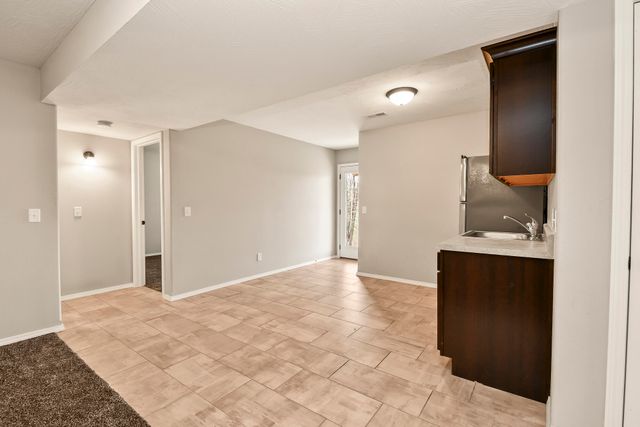 1403 N Farmington Drive, Ozark, MO 65721