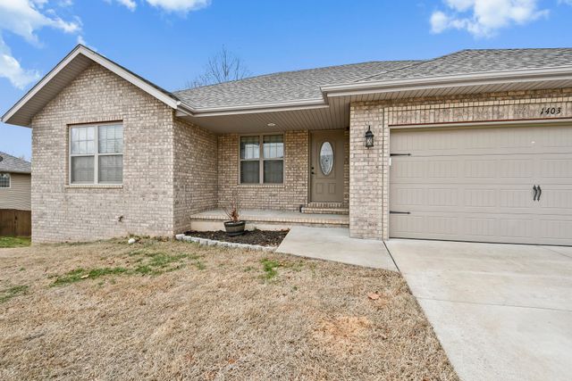 1403 N Farmington Drive, Ozark, MO 65721