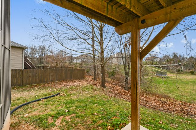 1403 N Farmington Drive, Ozark, MO 65721