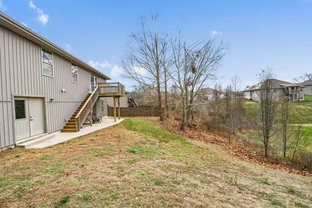 1403 N Farmington Drive, Ozark, MO 65721