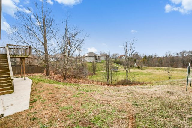 1403 N Farmington Drive, Ozark, MO 65721