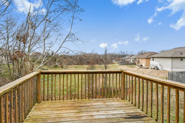 1403 N Farmington Drive, Ozark, MO 65721