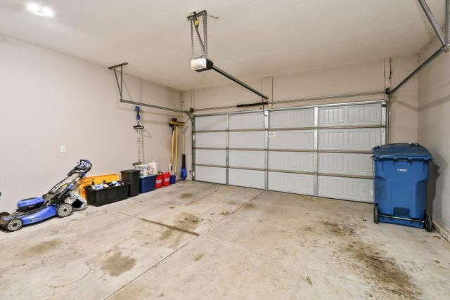 1403 N Farmington Drive, Ozark, MO 65721