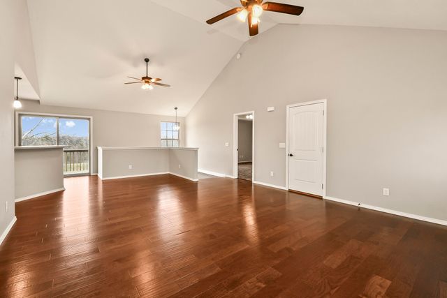 1403 N Farmington Drive, Ozark, MO 65721