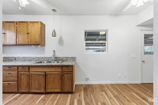 125 L Street, Bakersfield, CA 93304