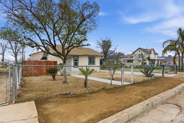 125 L Street, Bakersfield, CA 93304