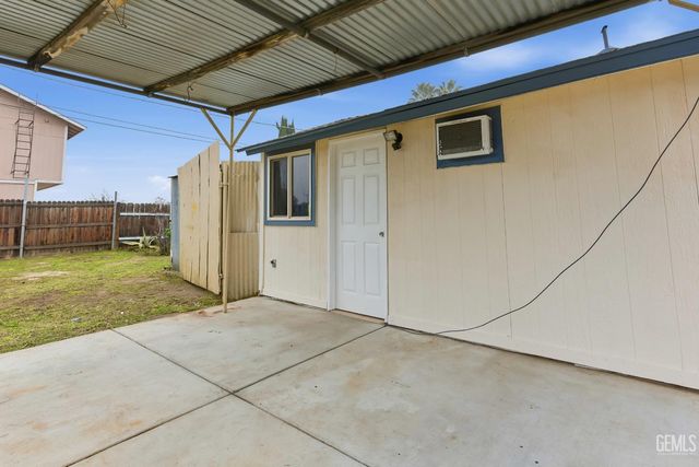 125 L Street, Bakersfield, CA 93304