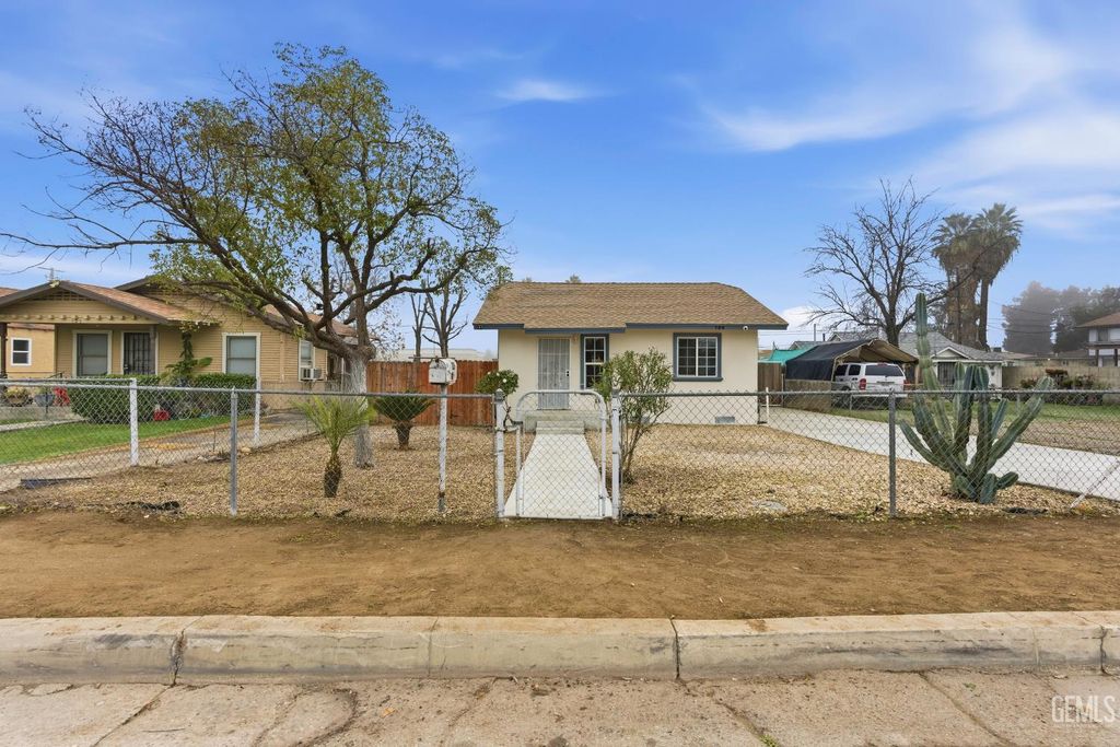 125 L Street, Bakersfield, CA 93304