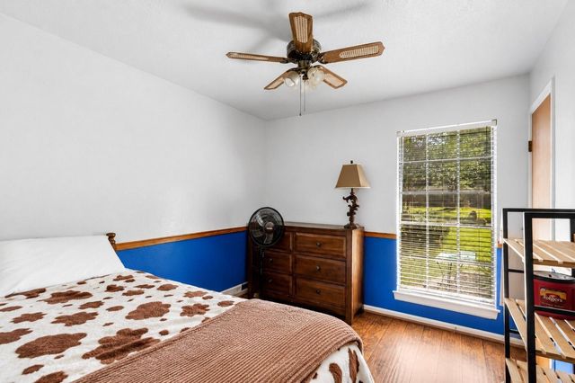 5406 Creek Shadows Drive, Kingwood, TX 77339