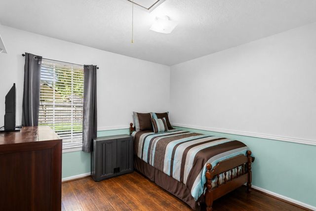 5406 Creek Shadows Drive, Kingwood, TX 77339