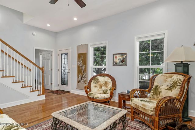 212 Lakeshore Drive, Lake Waccamaw, NC 28450