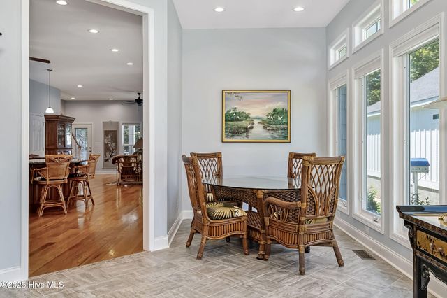 212 Lakeshore Drive, Lake Waccamaw, NC 28450