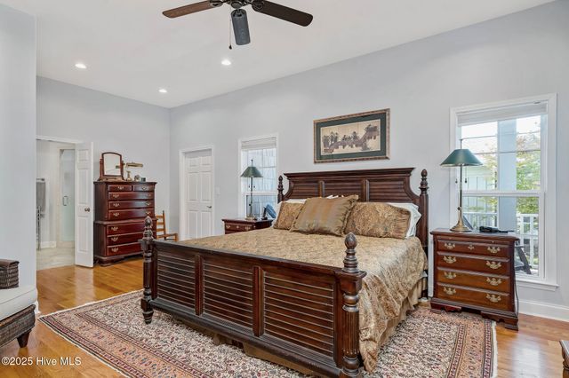 212 Lakeshore Drive, Lake Waccamaw, NC 28450