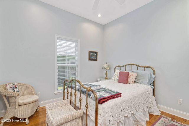 212 Lakeshore Drive, Lake Waccamaw, NC 28450