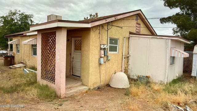 847 Luna Street, Las Cruces, NM 88001