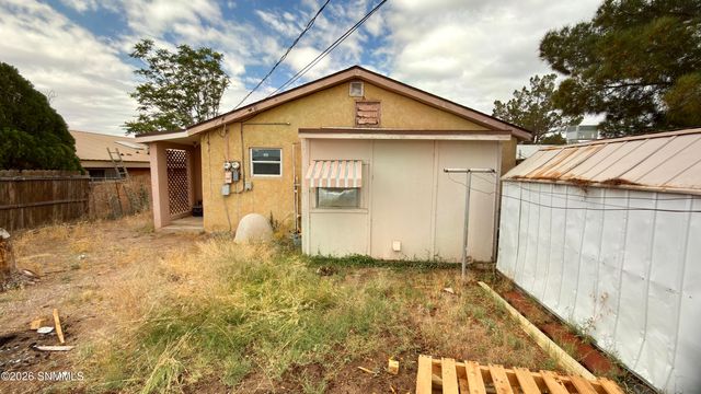 847 Luna Street, Las Cruces, NM 88001