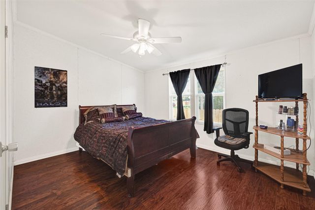 3233 Clarksville Street, La Porte, TX 77571