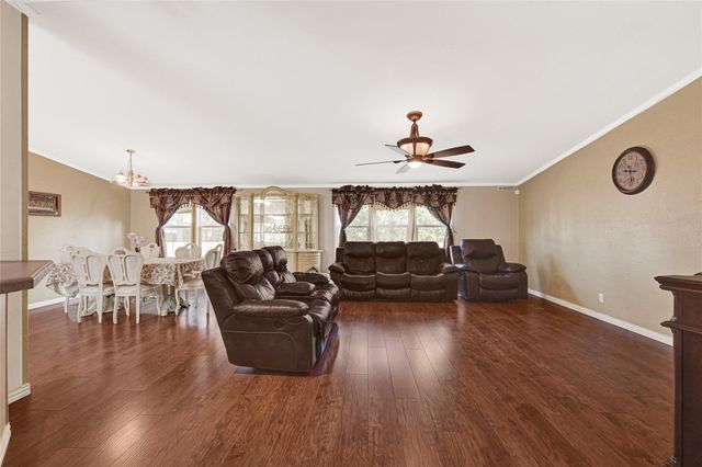 3233 Clarksville Street, La Porte, TX 77571