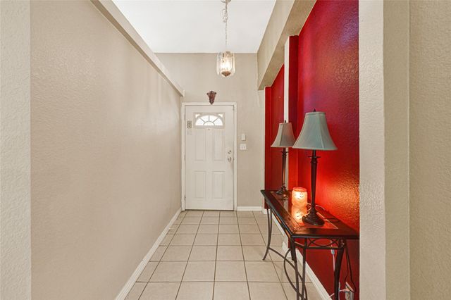 3233 Clarksville Street, La Porte, TX 77571