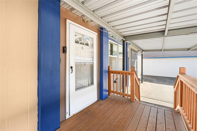 3233 Clarksville Street, La Porte, TX 77571