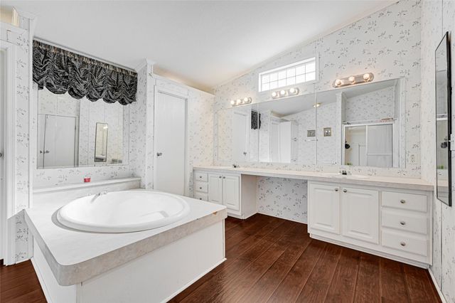 3233 Clarksville Street, La Porte, TX 77571