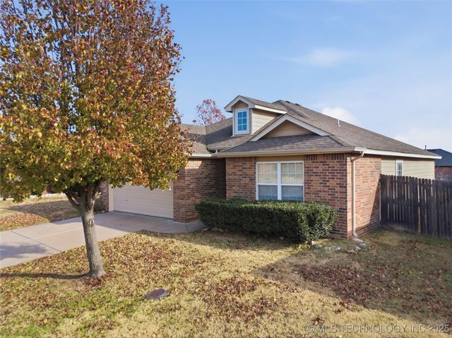 11103 N 143rd East Avenue, Owasso, OK 74055
