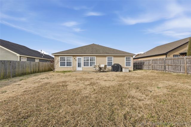 11103 N 143rd East Avenue, Owasso, OK 74055
