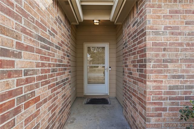 11103 N 143rd East Avenue, Owasso, OK 74055