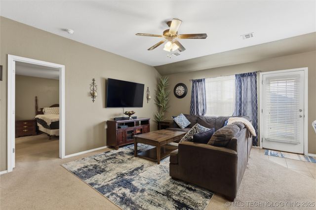 11103 N 143rd East Avenue, Owasso, OK 74055