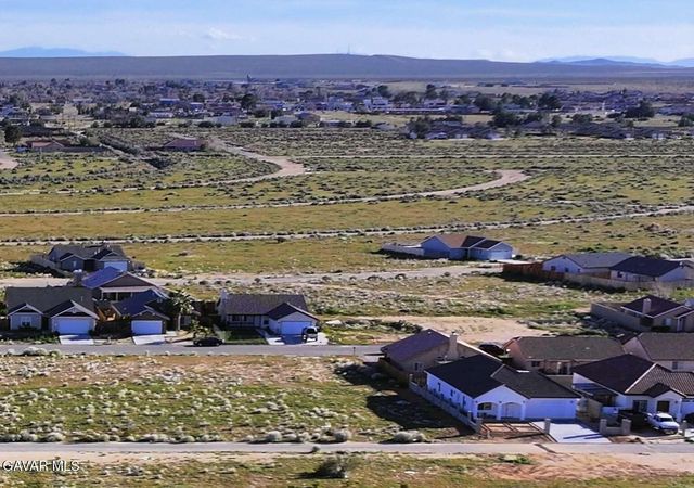 8315 Milner Drive, California City, CA 93505