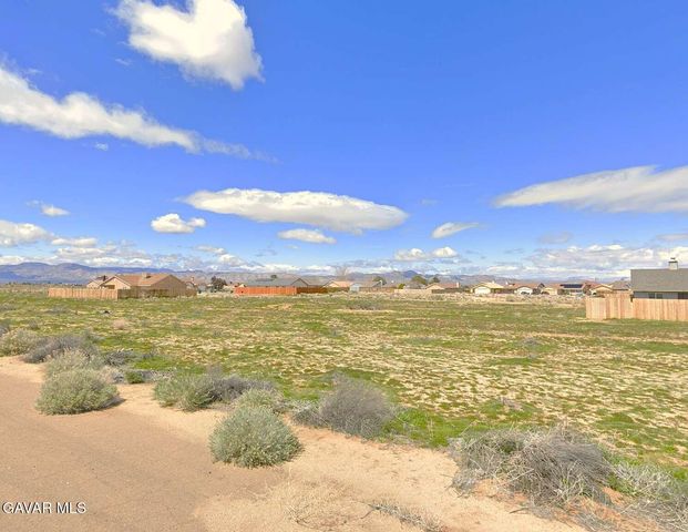 8315 Milner Drive, California City, CA 93505