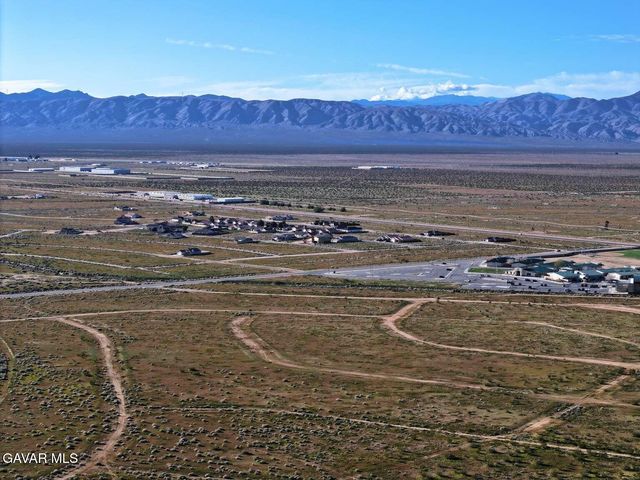8315 Milner Drive, California City, CA 93505