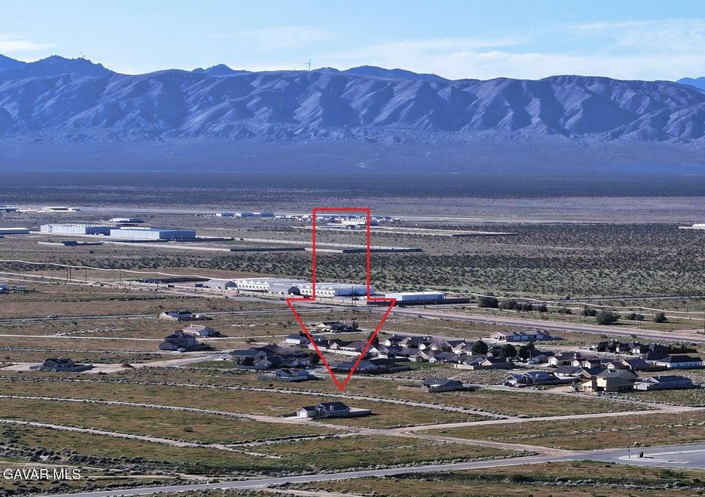 8315 Milner Drive, California City, CA 93505