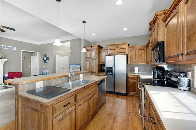 1362 Brompton Lane, Raymore, MO 64083