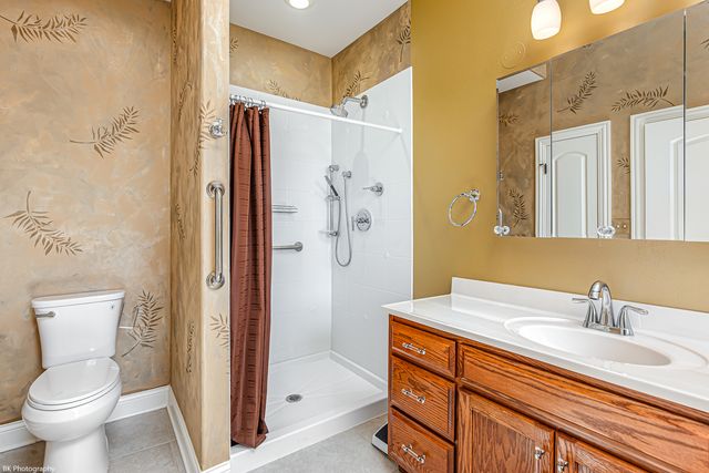 1581 Pinehurst Drive, Joliet, IL 60433