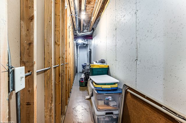 1581 Pinehurst Drive, Joliet, IL 60433