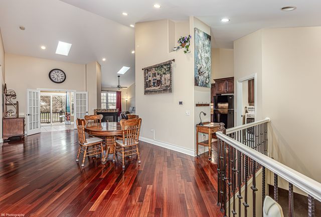 1581 Pinehurst Drive, Joliet, IL 60433