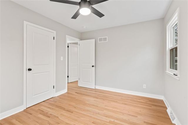 9501 Grand Avenue, Kansas City, MO 64114