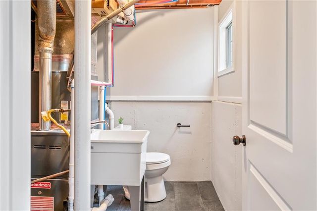 9501 Grand Avenue, Kansas City, MO 64114